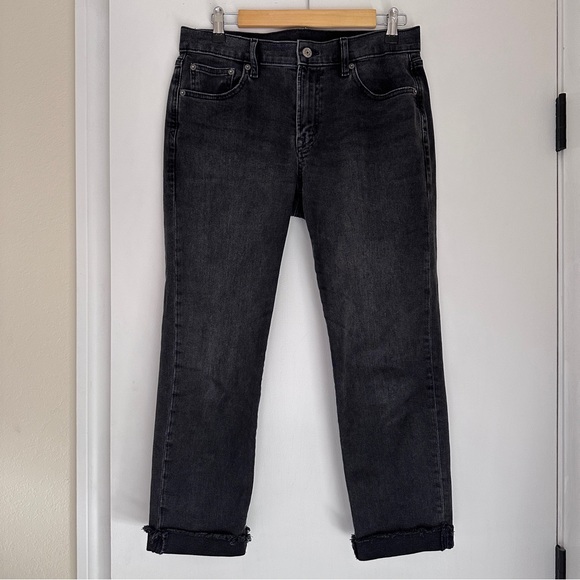 GAP Mid Rise Girlfriend Jeans with Washwell in washed black, 27 Short - Picture 4 of 12